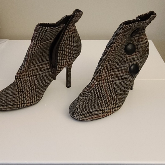 Plaid/houndstooth Diba shoes size 9 - Picture 3 of 6